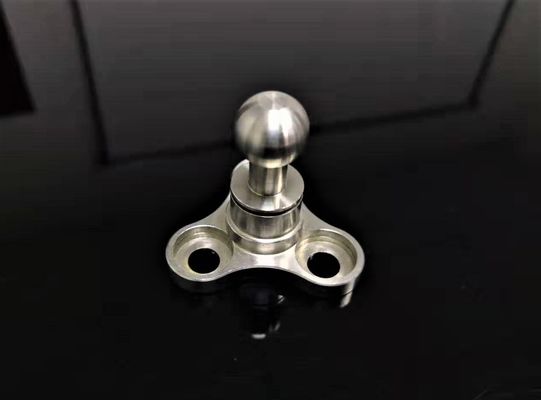 O espaço aéreo do suporte do protótipo feito à máquina parte o material de aço inoxidável de alumínio