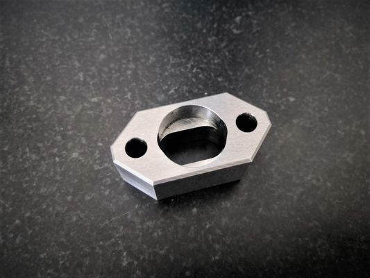 A precisão de aço inoxidável do Cnc de Ra0.8 SKD11 parte a tolerância de 0.01mm