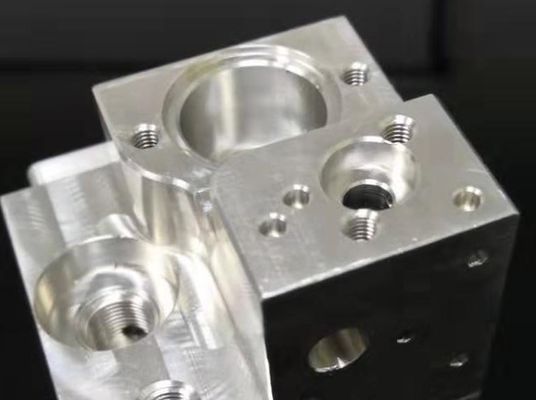 O equipamento/gerador fazendo à máquina da aptidão do protótipo do Cnc da elevada precisão parte