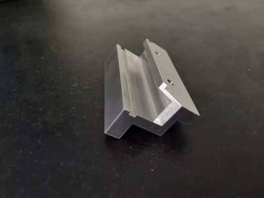 A precisão da engrenagem da segadeira fez à máquina a oxidação anódica do   das peças do hardware da mobília das peças