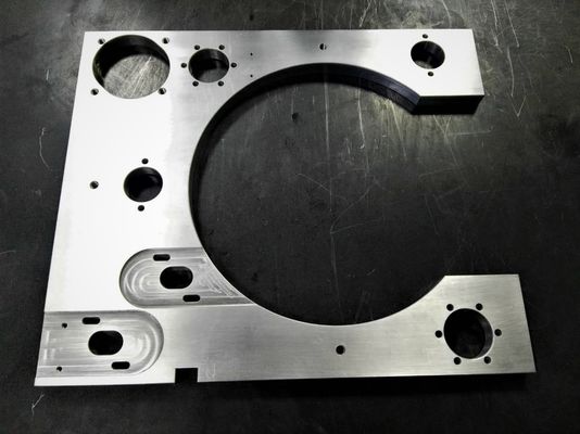 O equipamento médico fazendo à máquina dos serviços do protótipo de S45C parte a espessura de 20mm